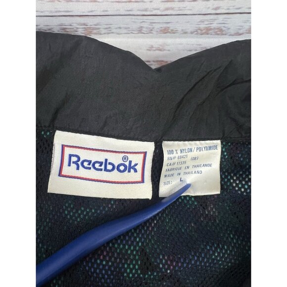Vintage 90's Reebok Jogging Windbreaker (Light Jacket, Basketball, Gym Wear) - Picture 13 of 13